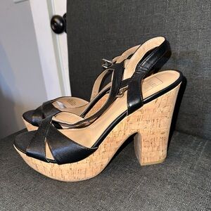 Kaari Blue Size 9.5 Black Platform Chunky Strappy‎ Sandals